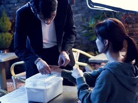 Kim jung hyun is a south korean actor. Kim Jung Hyun Carefully Treats Seohyun's Injuries In "Time ...