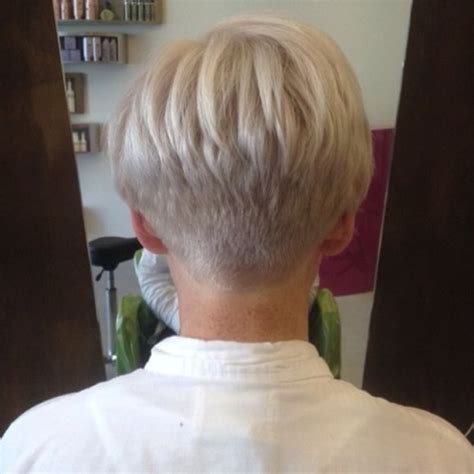 Short wedge bob hairstyle for curly hair /getty imagse. Pin on Hairdos