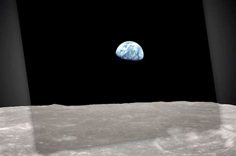Nasa Recreates Iconic Apollo 8 Earthrise 45 Years Later Video Space