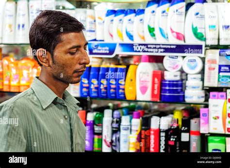 Shop Seller Hi Res Stock Photography And Images Alamy