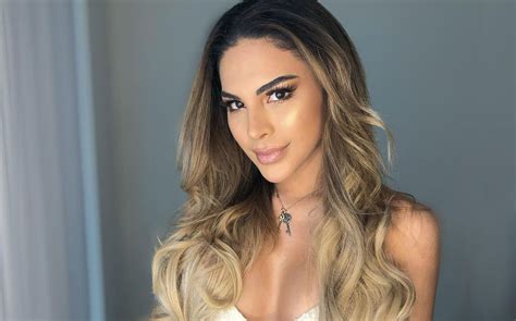 La defensa de eleazar reveló que su cliente y valenzuela estuvieron a punto de cruzar palabra en la audiencia, pero las. Eleazar Gómez. Tefi Valenzuela tema que quede libre el actor