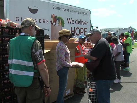 Gleaners Mobile Food Bank Returns For Summer