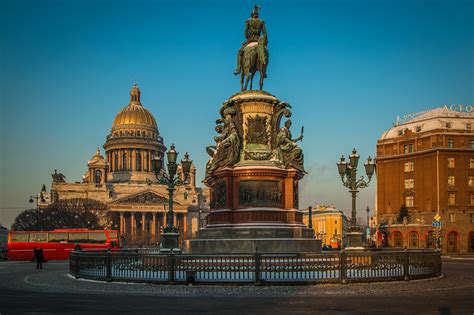 Wir geben ihnen einen kleinen einblick in die top sehenswürdigkeiten in st. Fotos von Sankt Petersburg Kathedrale Russland Denkmal ...