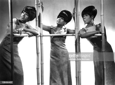 motown singing group the marvelettes l r katherine anderson wanda news photo getty images