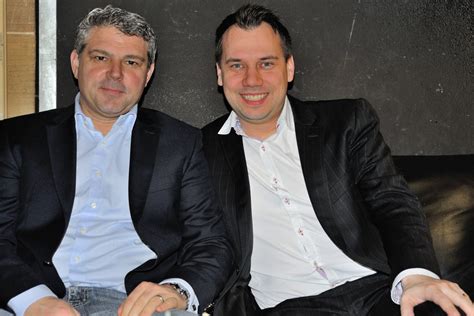 As a young man, leon nader suffered from insomnia. Sieben Fragen an Sebastian Fitzek und Michael Tsokos ...