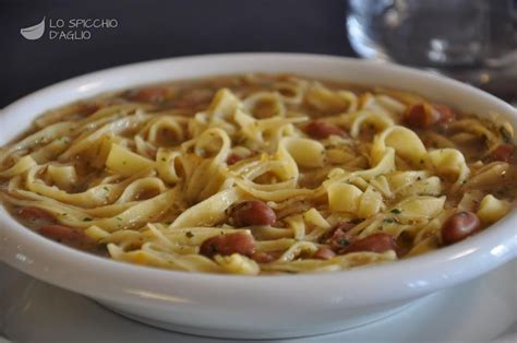 Se avete voglia di preparare un piatto veloce, ma contemporaneamente gustoso, non potete fare a meno di ricorrere alle ricette culinarie più. Pasta e fagioli | Ricette, Ricette pasta e fagioli ...