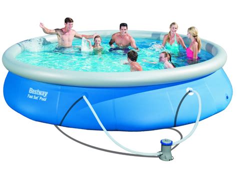Avec les accessoires de piscine, ce sont des moments d'amusement et de détente garantis ! Piscine Bestway à prix discount - tubulaire et gonflable ...