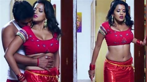 Bhojpuri Queen Monalisa Monalisa Romantic Scene Bhojpuri Movie Youtube