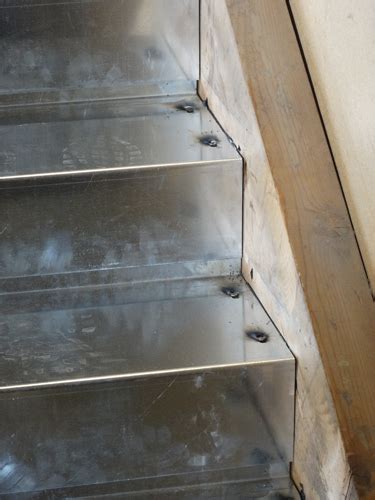 Universal Stair Support Pan For Precast Concrete Stair Treads