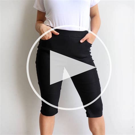 Short Capri Stretch Pants With Pockets Black White Navy Blue And