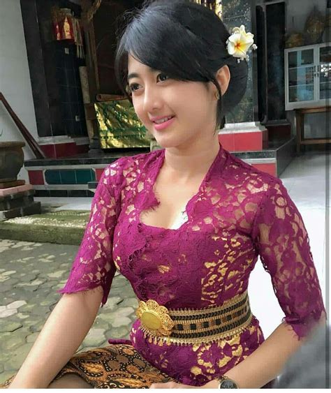Pin Oleh C Wirawan Di Girll From Bali Kebaya Bali Wanita Cantik