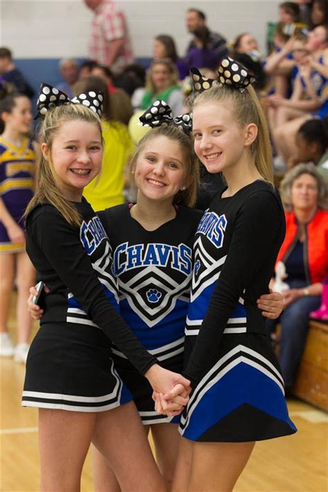 Athletics Middle School Cheer Competition