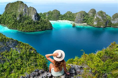 Tempat Wisata Indonesia Yang Mirip Raja Ampat Intip Pesonanya Yuk Info Travel