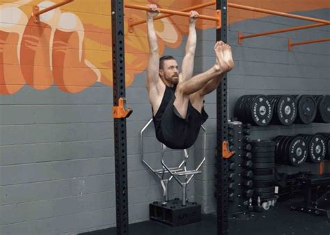 Learn Hanging Leg Raises In 5 Easy Steps