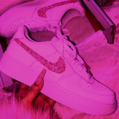 Whether choosing dusty rose, blush, peach, rouge, or hot pink, it gives the same intoxicating punch of presence that we all need from time to time. hot pink glitter af1 aesthetic | Pink tumblr aesthetic, Hot pink wallpaper, Baby pink aesthetic