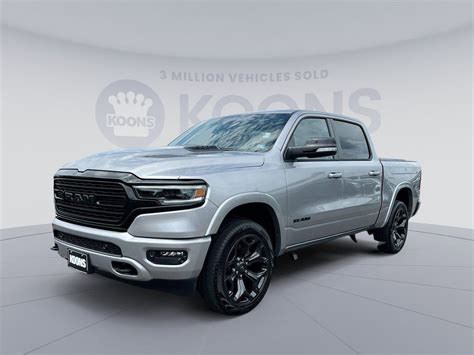2022 Ram 1500 Limited 7093 Miles Billet Silver Metallic Clearcoat