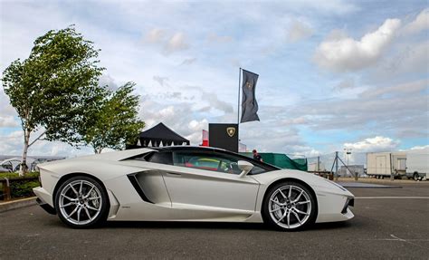 White Lamborghini Aventador Lp700 4 Roadster Blanche Italian