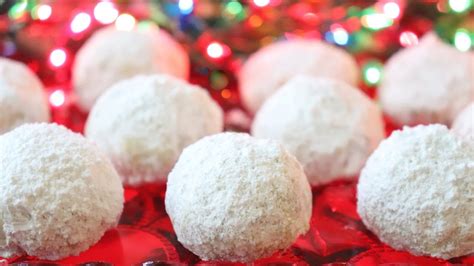 Easy Christmas Snowballs Pecan Balls So Easy Anyone Can Make These