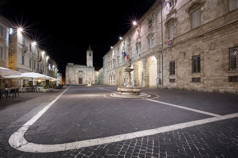 Ascoli Piceno (Piazza Arringo) | Ascoli piceno, Italy, Explore