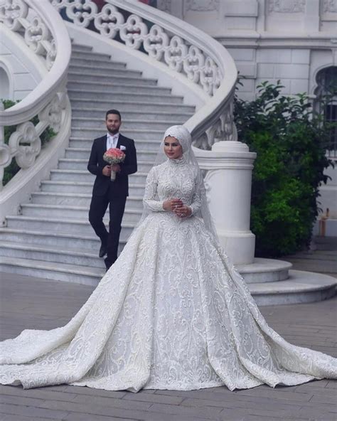Luxury Vintage Lace Muslim Wedding Dresses 2019 High Collar Long