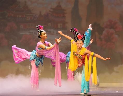 Shen Yun dance embraces Chinese culture, takes a shot at Communism, cries out for art, beauty ...