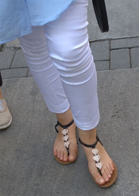 Candid Turkish Girls Feet Beautiful Face Turkish Lady Big Natural Toes Candid