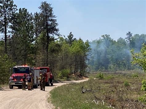 Wildfire In Northern Michigan 90 Contained Aid Arrives From Wisconsin