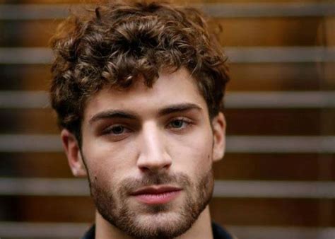 The messy hairstyle is more stylish than ever cons: Best Products For Curly Hair Men | Curly hair men, Short ...