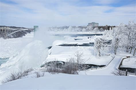 Niagara Falls Transformed Into Icy Spectacle