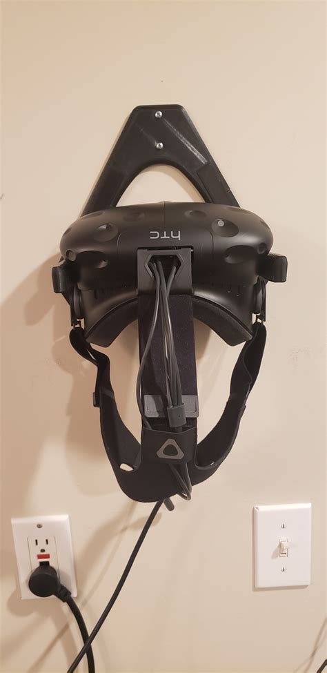3d Print Vr Headset Stand Reclaim Your Desk With A 3d Printed Oculus