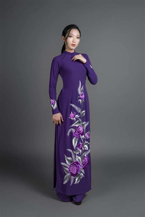 Purple Ao Dai Vietnam Dress Embroidered Silk Tradititional Vietnames
