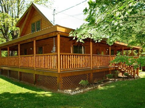 Location for smoky mountain cabin rentals. Pigeon Forge cabin near downtown 3BR Trouthouse - VRBO