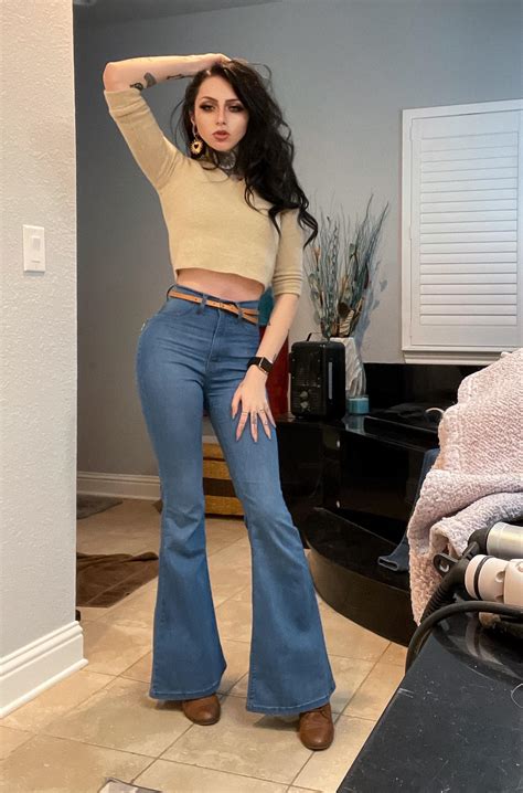 Do You Like Bell Bottoms On Your Alt Gf 🥺 R Prettyaltgirls