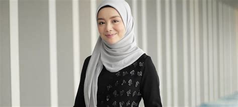 Dibintangi oleh hisyam hamid, uqasha senrose, fikry ibrahim dan mira filzah, drama ini disiarkan di slot megadrama astro ria dari 14 mei hingga 21 jun 2018. rahsia hati perempuan mira filzah | Beautifulnara - Gosip ...