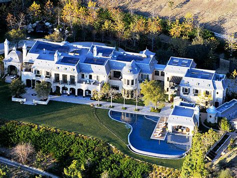 15 Amazing Homes Of Hollywood Celebrities