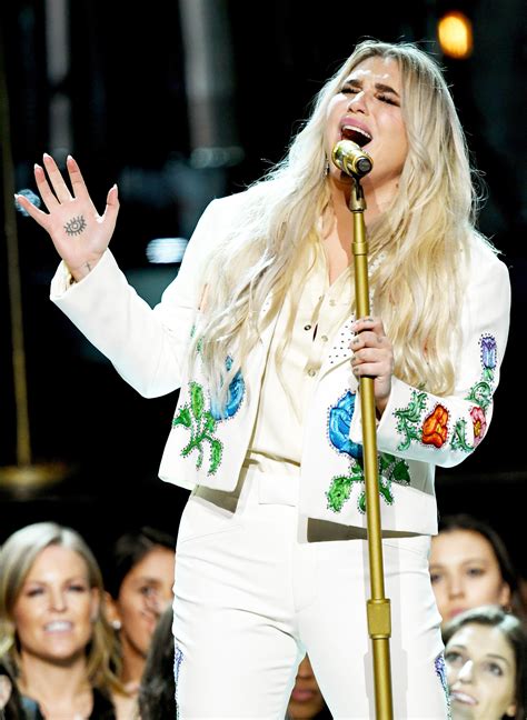 Kesha Gets Emotional During Star Studded Grammys Performance Of Praying