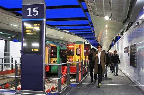 First New Platforms Open At London Bridge Costain