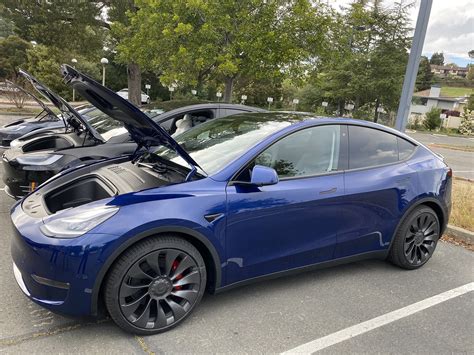 Tesla's model y suv delivers cargo space, driving range, and plentiful tech features but lacks the verdict the model y offers more space for people and cargo than the model 3 but fails to innovate or. Tesla model y