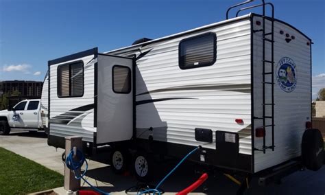 When you rent one way, you can sometimes find deals because rv owners need to move their vehicles. Luv2Camp Orange County RV Trailer Rentals - Luv2Camp RV ...
