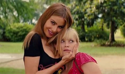 Hot Pursuit Trailer Sofia Vergara And Reese Witherspoon Lesbian Lovers