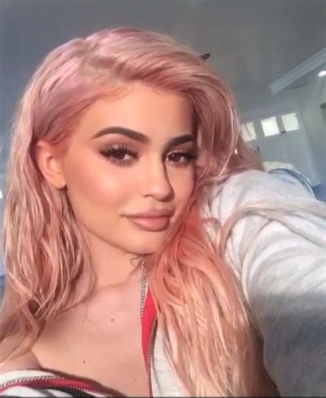 Pin By Rameesha On Makeup Kylie Jenner Pink Hair Rose Gold Hair