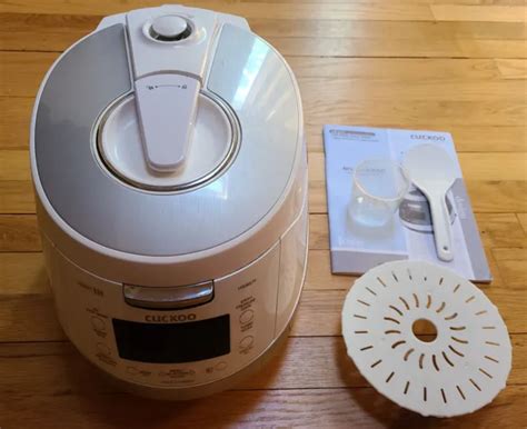 CUCKOO CRP HS0657FW 6 CUP Induction Heating IH Pressure Rice Cooker