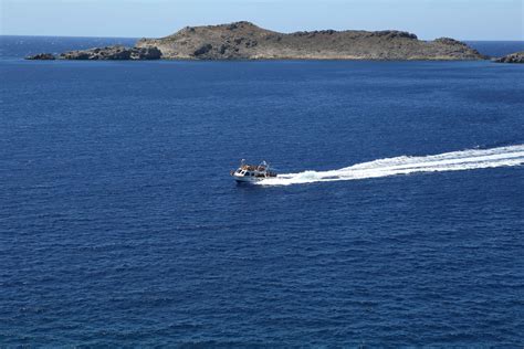 Sea Voyage to Wonderful Island of Hytra - mygreece.tv