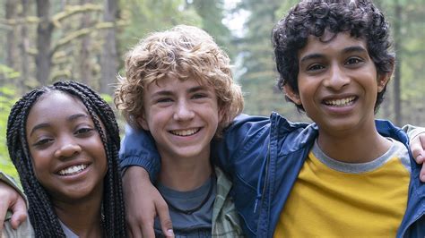 Trio de Percy Jackson revela cena favorita da série Guia Disney Brasil