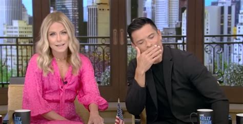 ‘live Kelly Ripa Tears Into Mark After He Criticizes Her