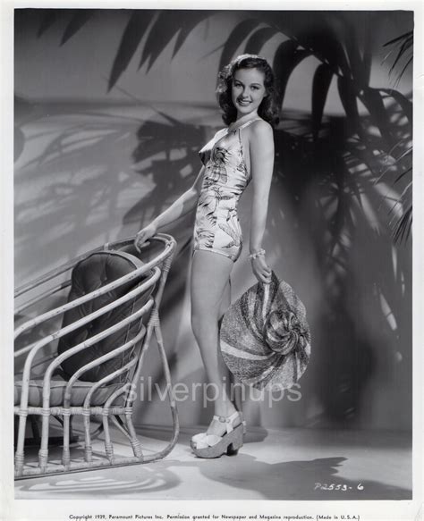 Orig 1939 Susan Hayward In Swimsuit Pin Up Portrait Paramount Debut Silverpinups