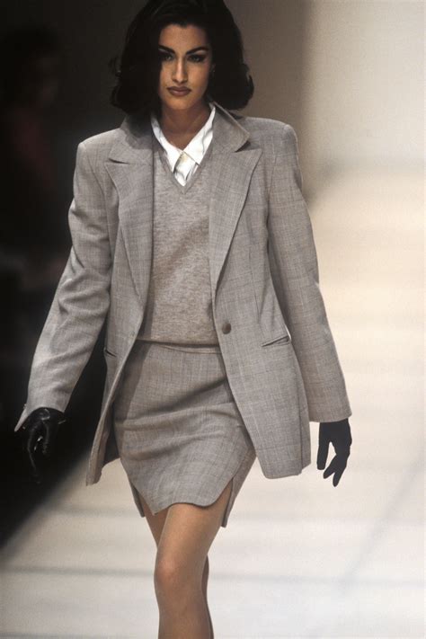 Yasmeen Ghauri Armani Runway 90s Fashion 90s Runway Fashion
