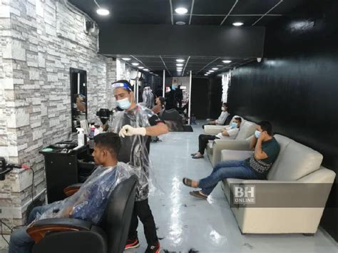 Kedai gunting rambut abang arasu di alor setar ni memang murah. Kedai gunting rambut 'diserbu' | Nasional | Berita Harian