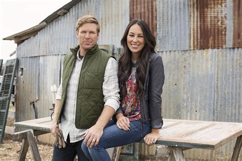 Fixer Uppers Chip And Joanna Gaines Expecting Their Fifth Child La