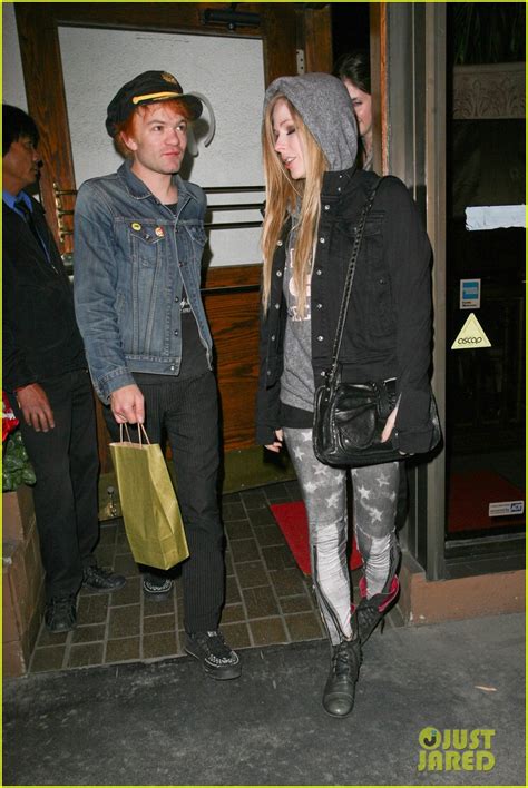 Avril Lavigne Dinner With Ex Husband Deryck Whibley Photo 2605848 Avril Lavigne Deryck